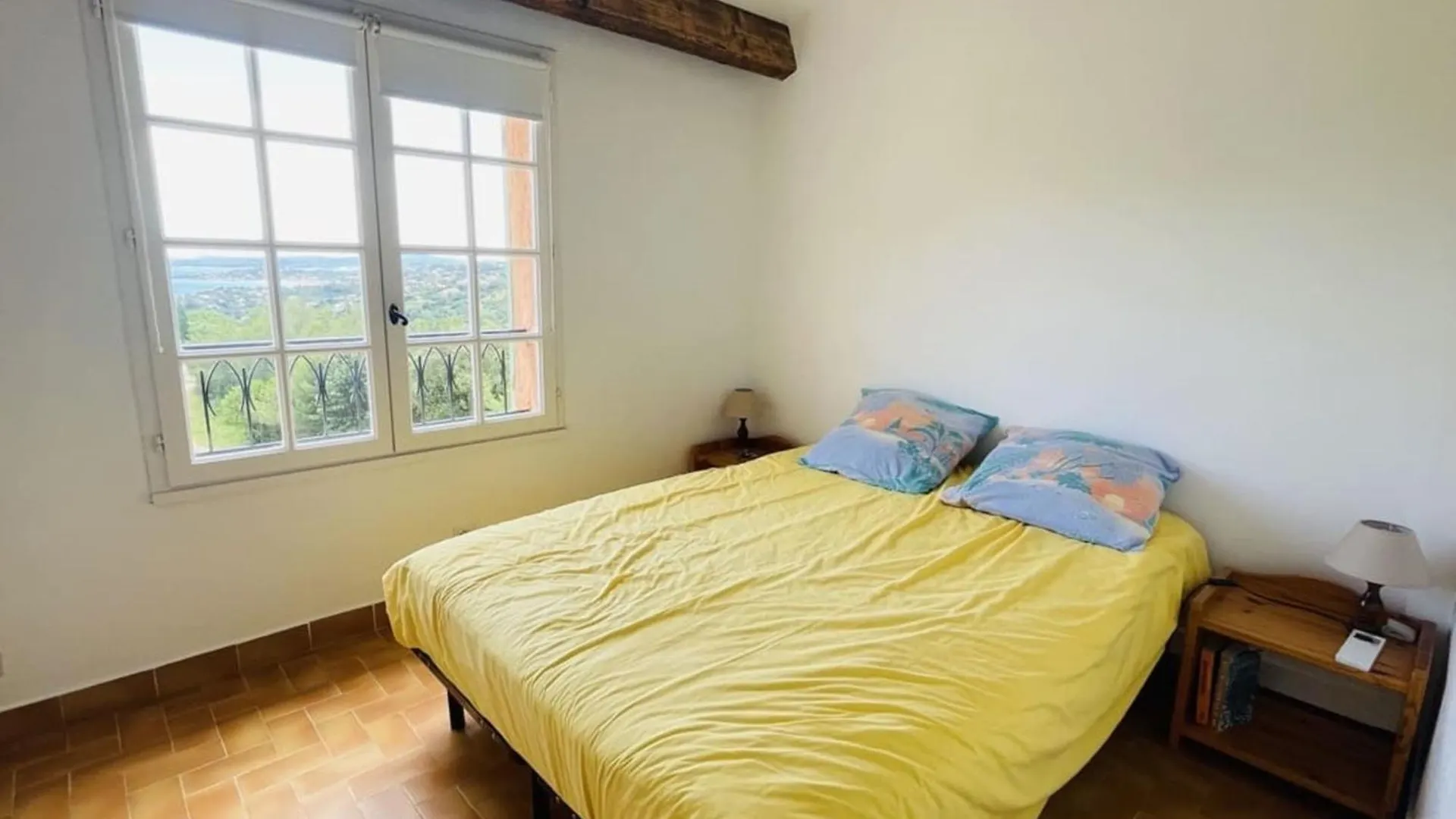 شقة Nest Overlooking The Gulf Of Saint-Tropez روكبرون-سور-أرجينس